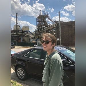 Meet your Posher, Daphne